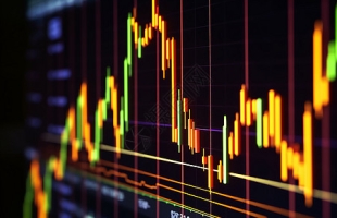 特朗普淡化美元貶值風險；萬科展期案通過