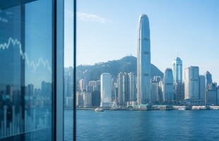 数字浪潮下的资本向善：香港创纪录发行26亿美元数字绿色债券的战略解析