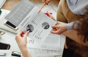 凯基证券：安踏(2020)、中国联通(0762)、比亚迪(1211)