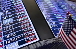 港股波動尋支撐 中财險業績亮眼促升勢