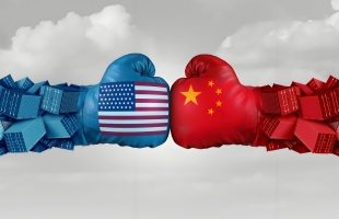中国重拳反制；贸易战恐慌血洗市场；TikTok再获宽限