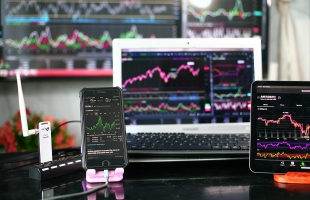 股價年内跌近四成，Robinhood(HOOD.US)豪擲15億美元回購“自救