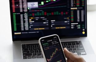 市况不明暂时最好尽量保留现金 静待大市之变化