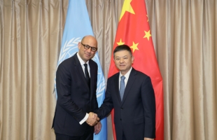 生态环境部部长黄润秋会见《联合国气候变化框架公约》秘书处执行秘书西蒙·斯蒂尔