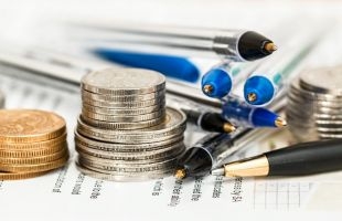 金价如坐白金升降机  直逼3500美元