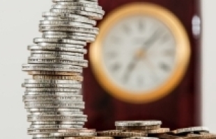 中證國際(00943.HK)預計中期淨虧損1350萬港元至1450萬港元